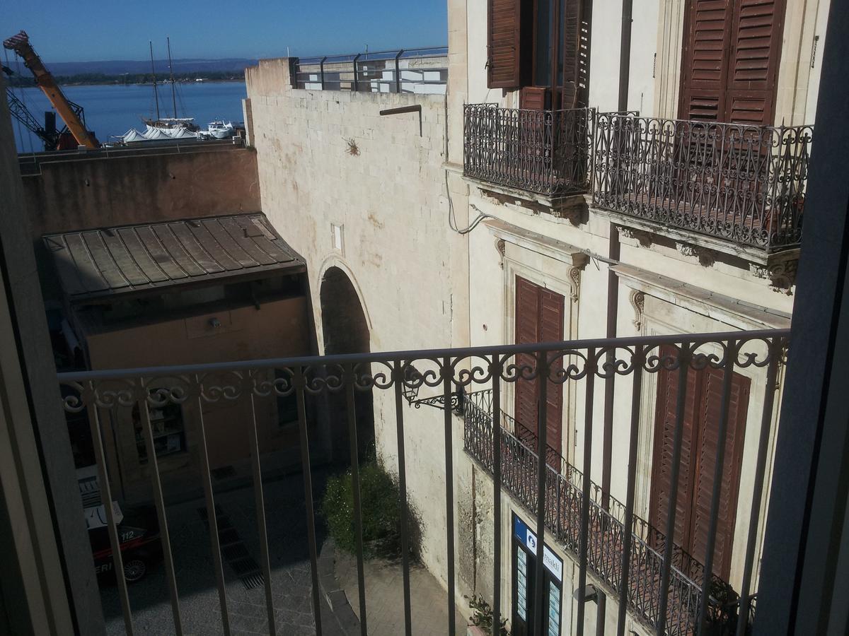 Porta Maris * Syracuse